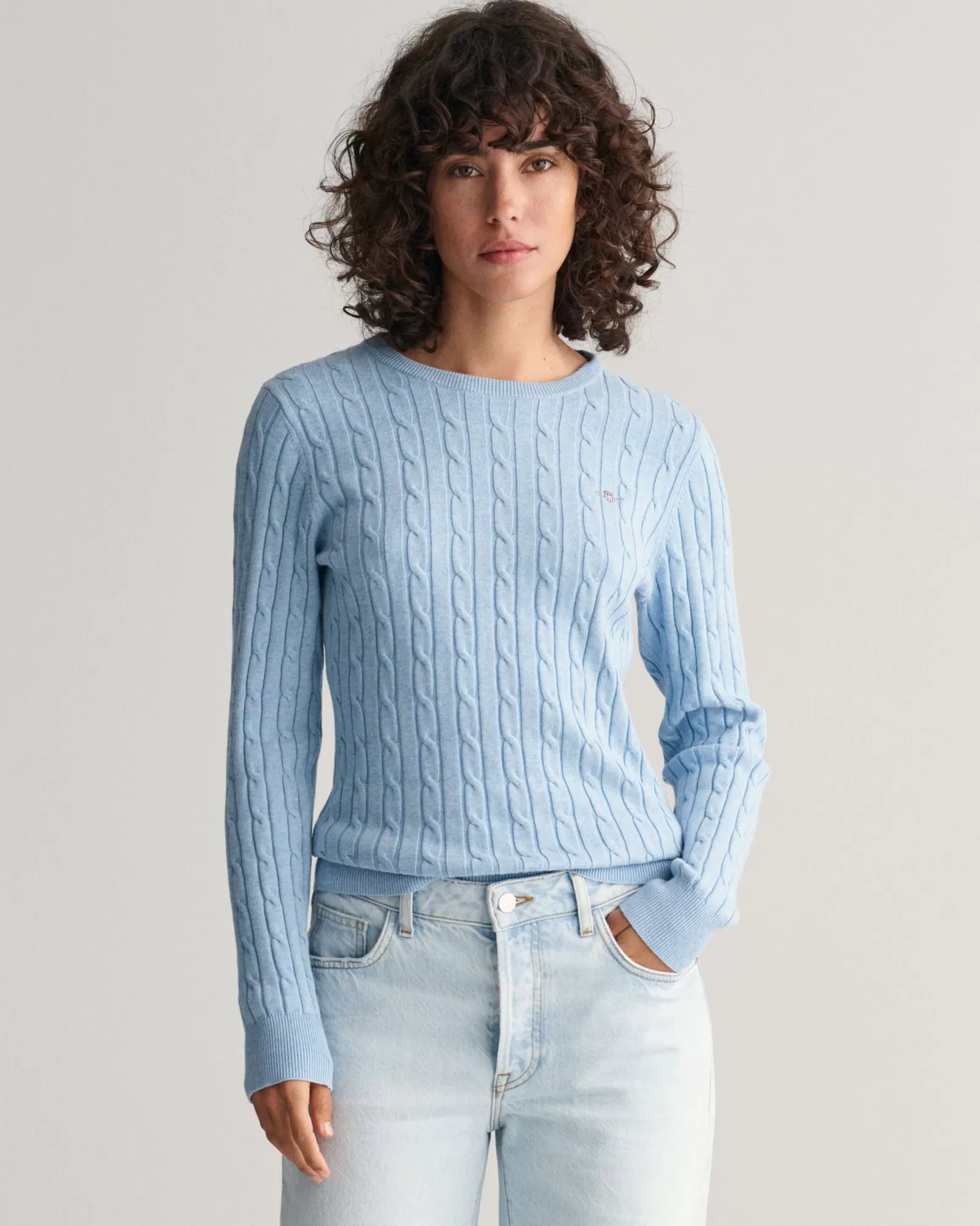 GANT Stretch Cotton Cable Knit Crew Neck Sweater | Stickat