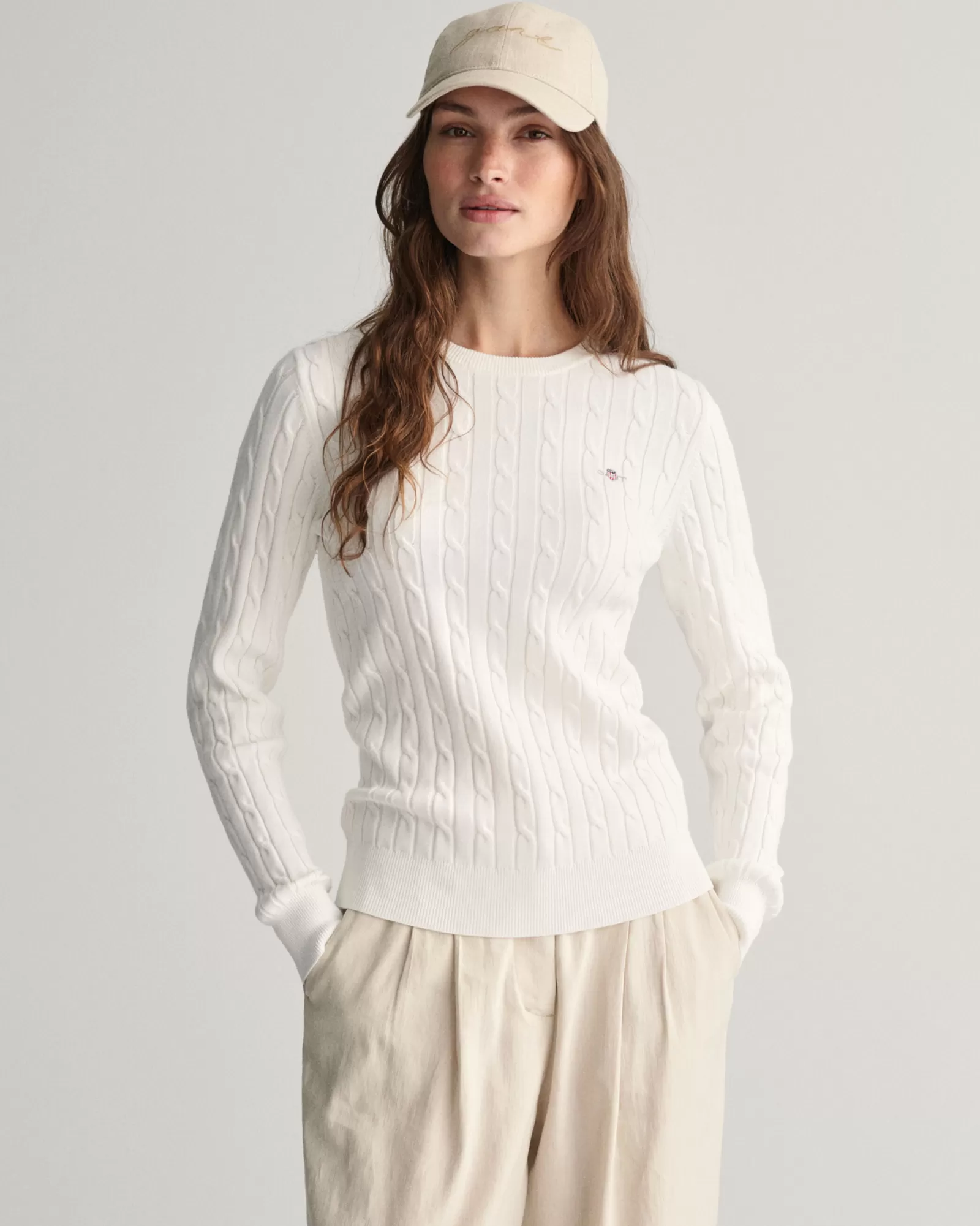 GANT Stretch Cotton Cable Knit Crew Neck Sweater | Stickat