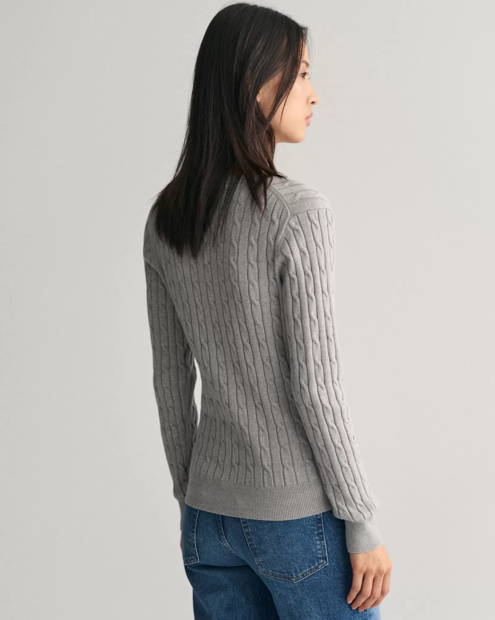 GANT Stretch Cotton Cable Knit V-Neck Sweater | Stickat