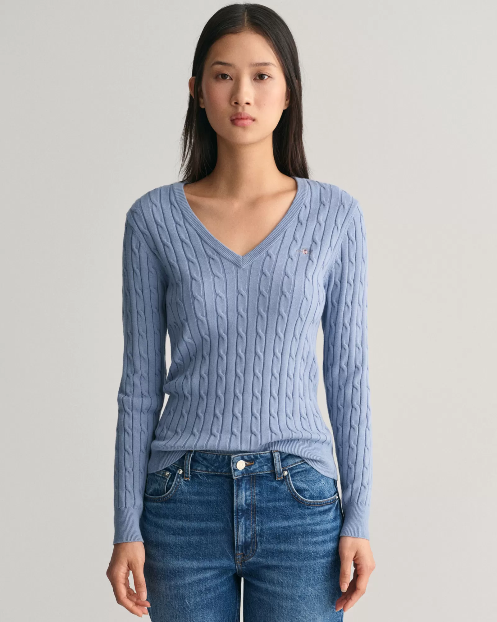 GANT Stretch Cotton Cable Knit V-Neck Sweater | Stickat