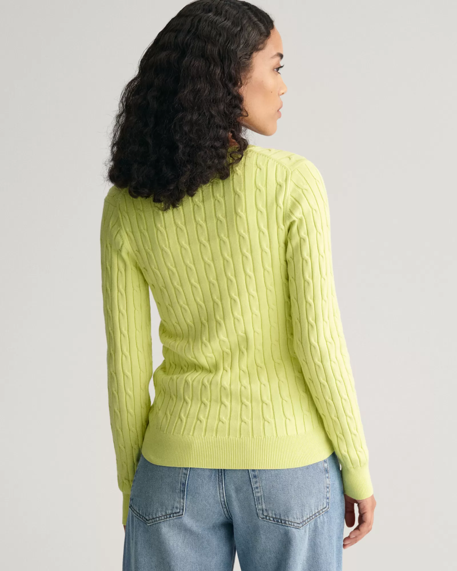 GANT Stretch Cotton Cable Knit V-Neck Sweater | Stickat