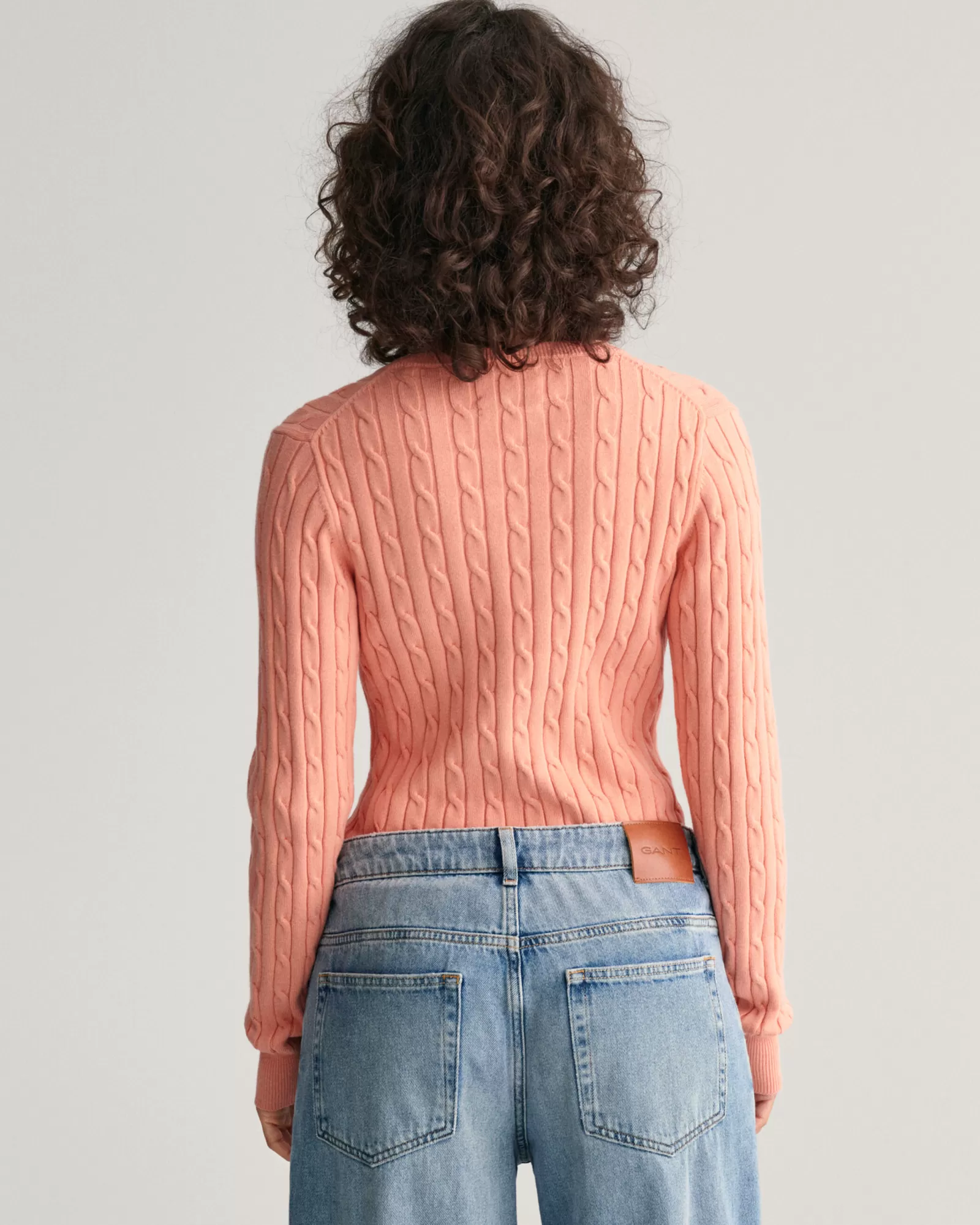 GANT Stretch Cotton Cable Knit V-Neck Sweater | Stickat