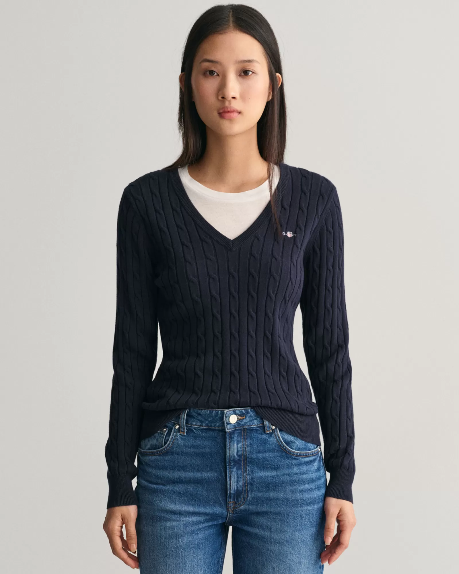 GANT Stretch Cotton Cable Knit V-Neck Sweater | Stickat