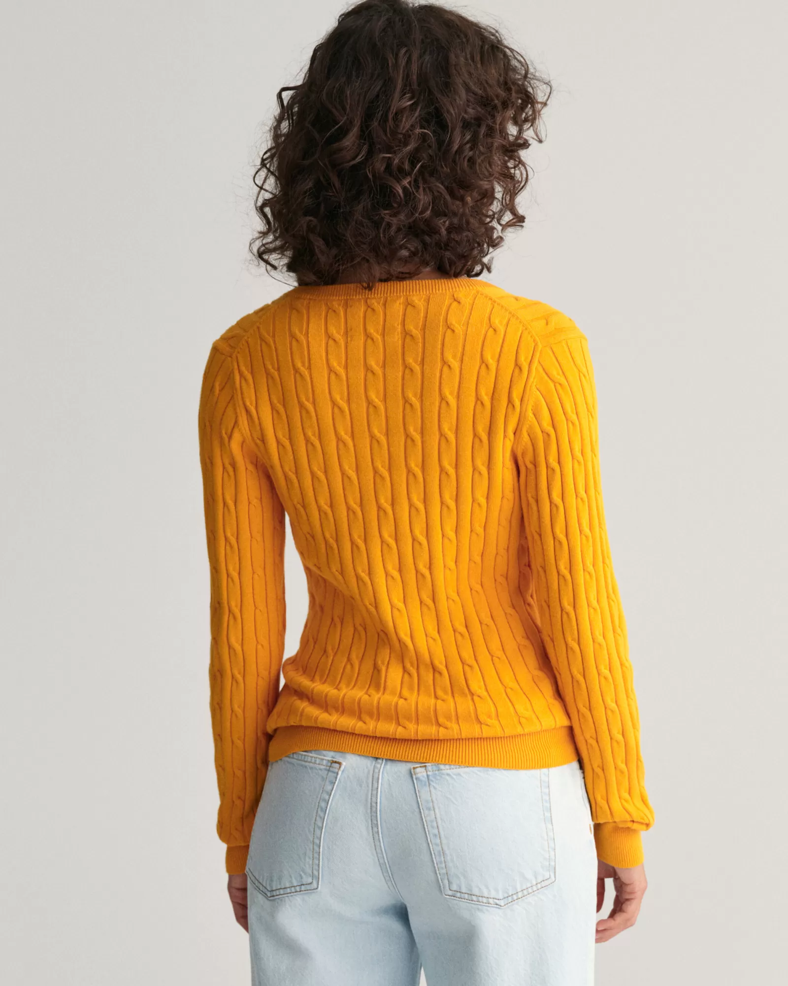 GANT Stretch Cotton Cable Knit V-Neck Sweater | Stickat