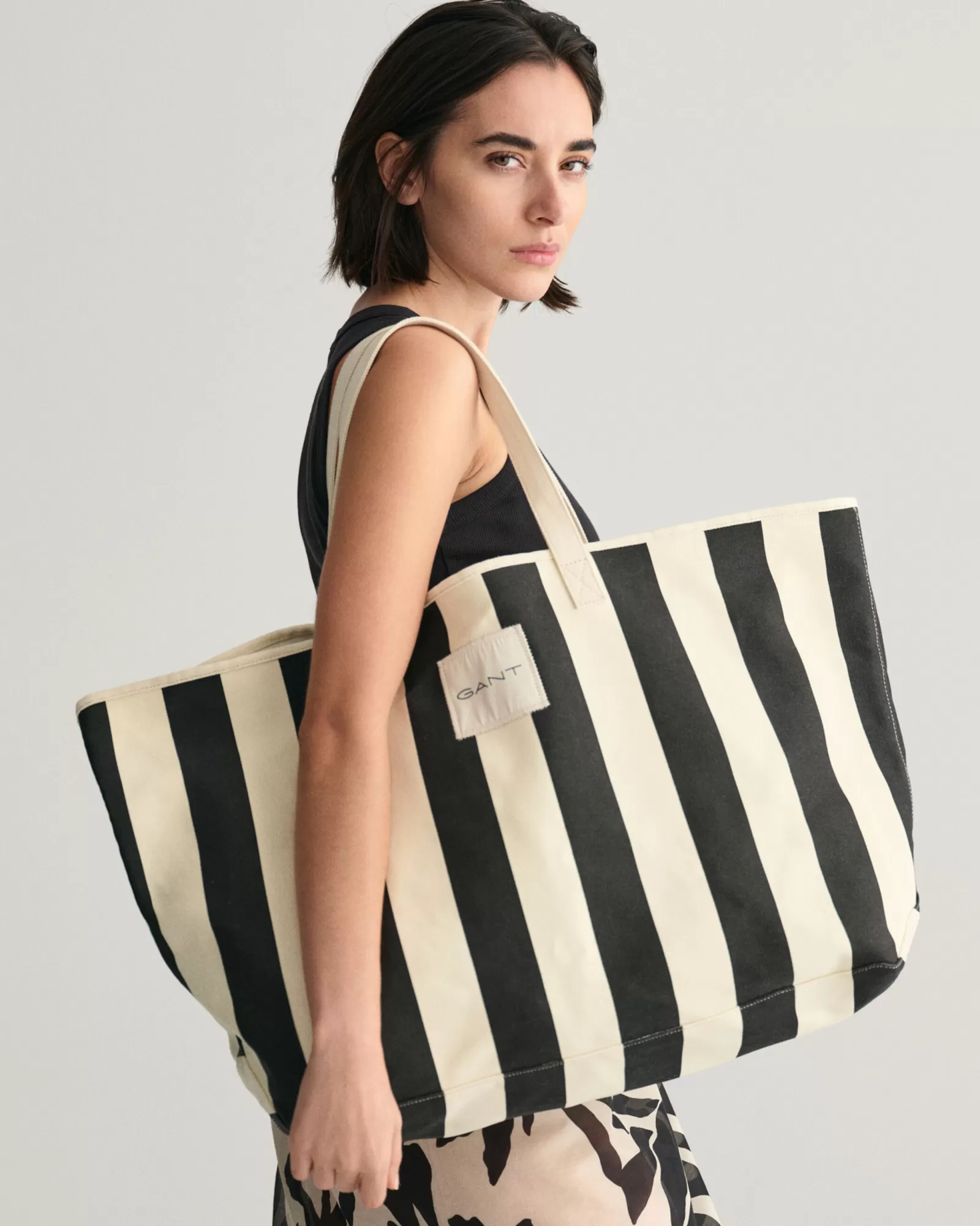 GANT Striped Canvas Beach Bag | Väskor, Plånböcker & Necessärer