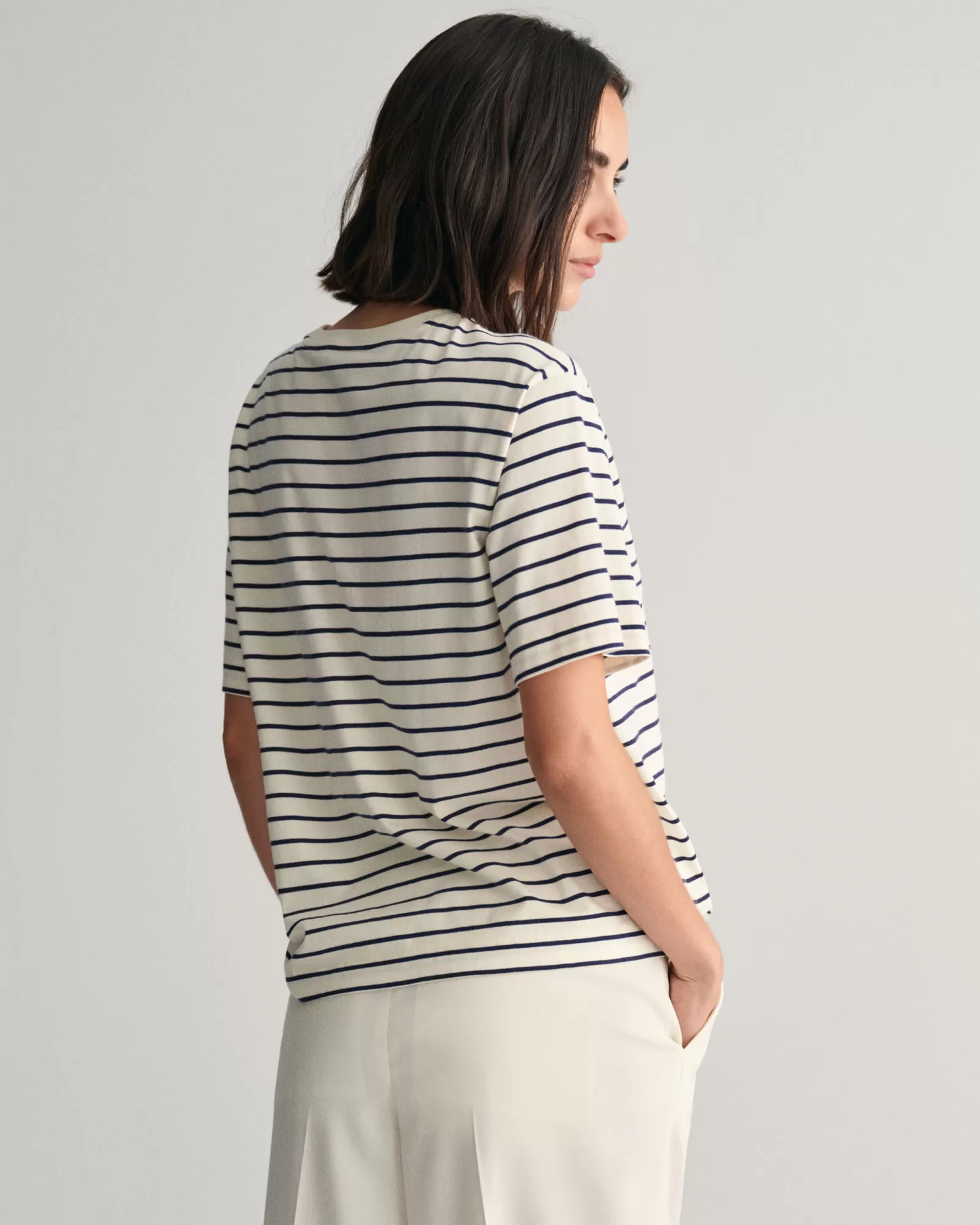 GANT Striped Monogram T-Shirt | T-shirtar & Toppar