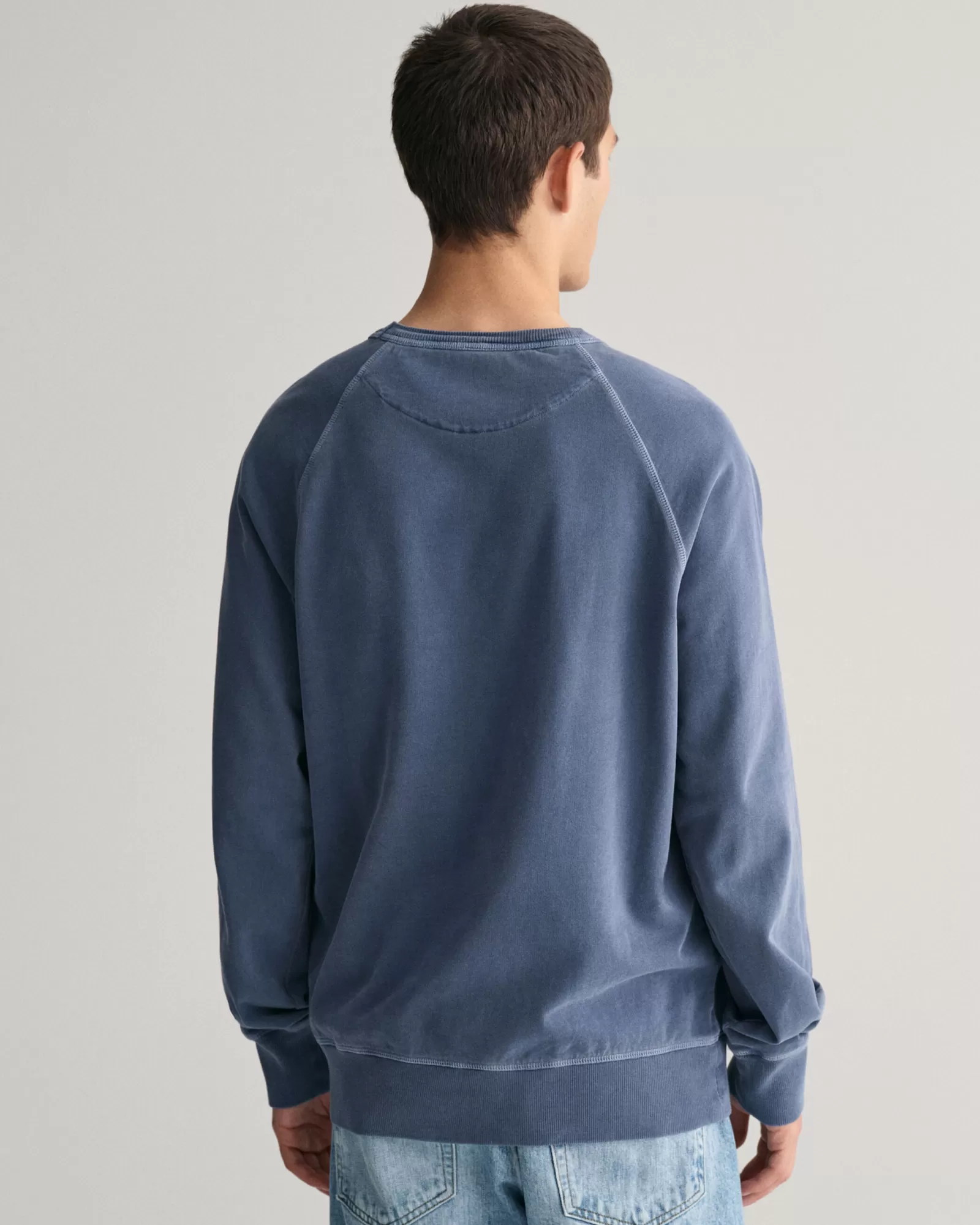 GANT Sunfaded Crew Neck Sweatshirt | Hoodies & Tröjor