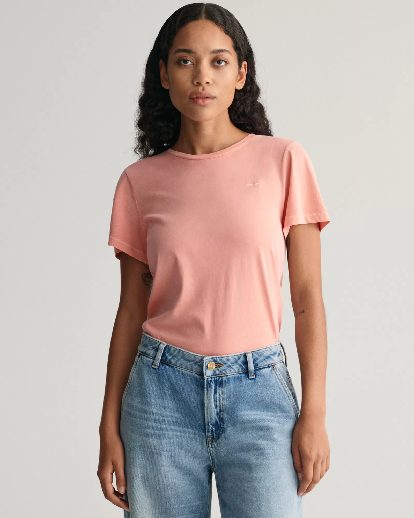 GANT Sunfaded Crew Neck T-Shirt | T-shirtar & Toppar