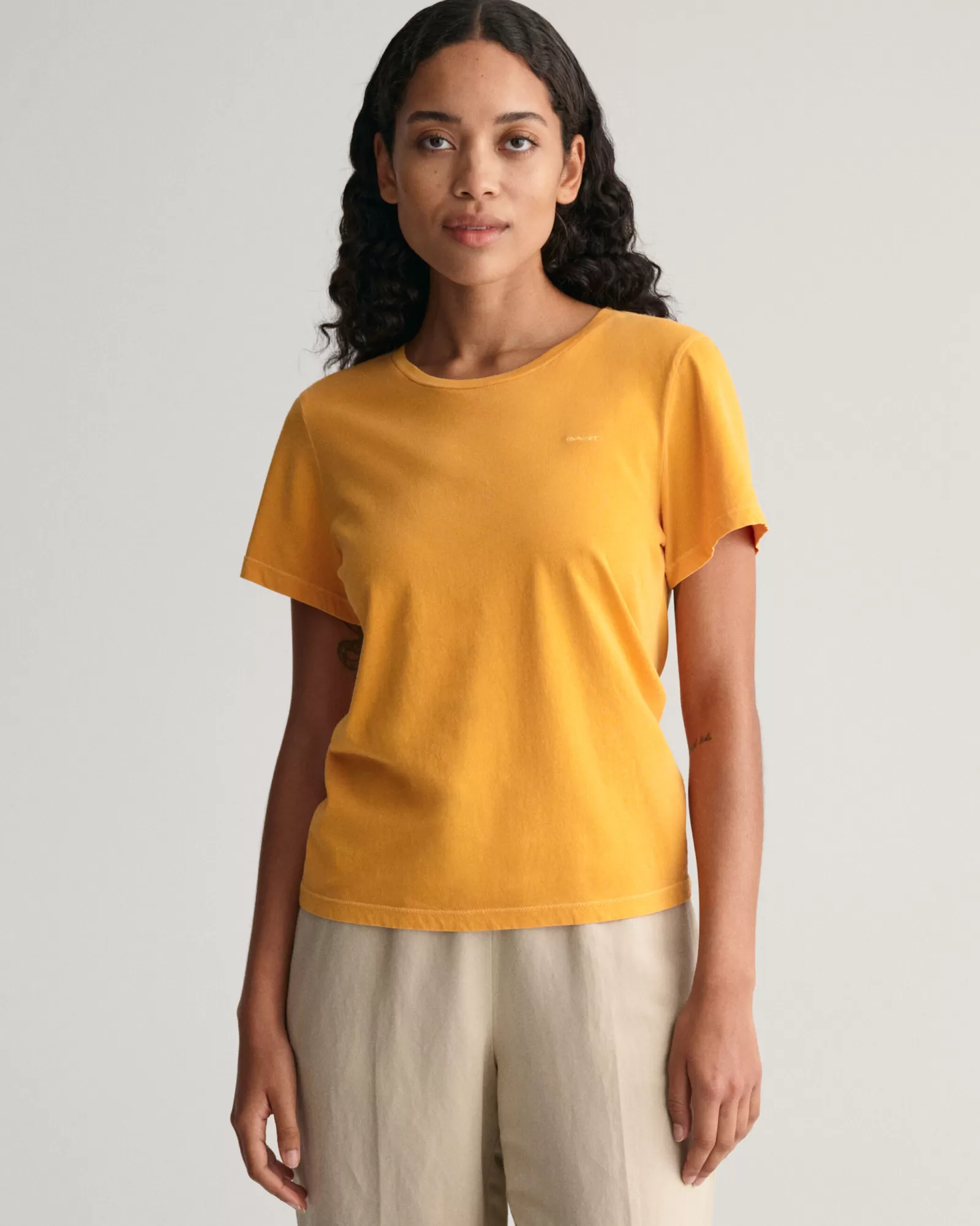 GANT Sunfaded Crew Neck T-Shirt | T-shirtar & Toppar