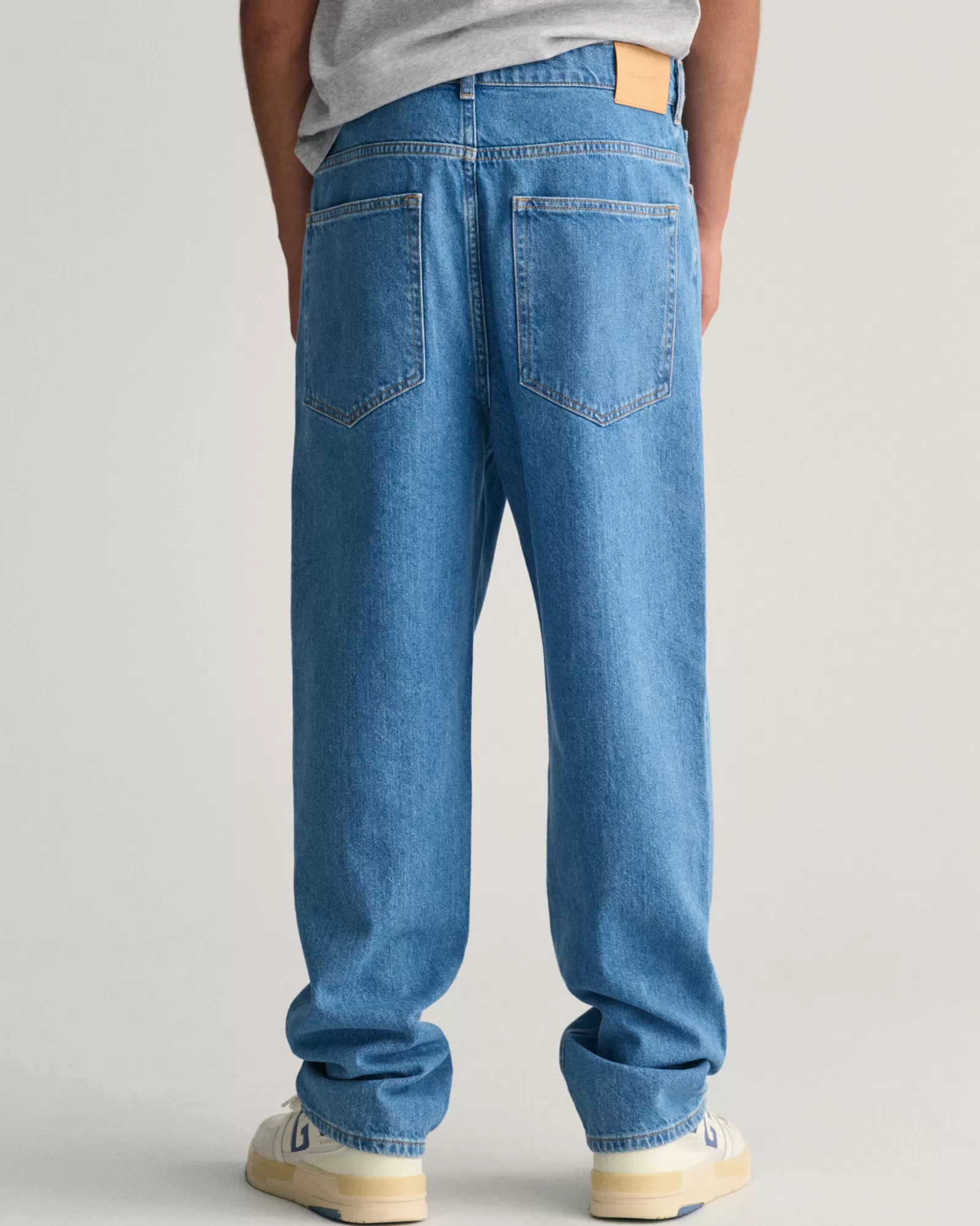 GANT Teen Boys Loose Fit Jeans | Barn Byxor