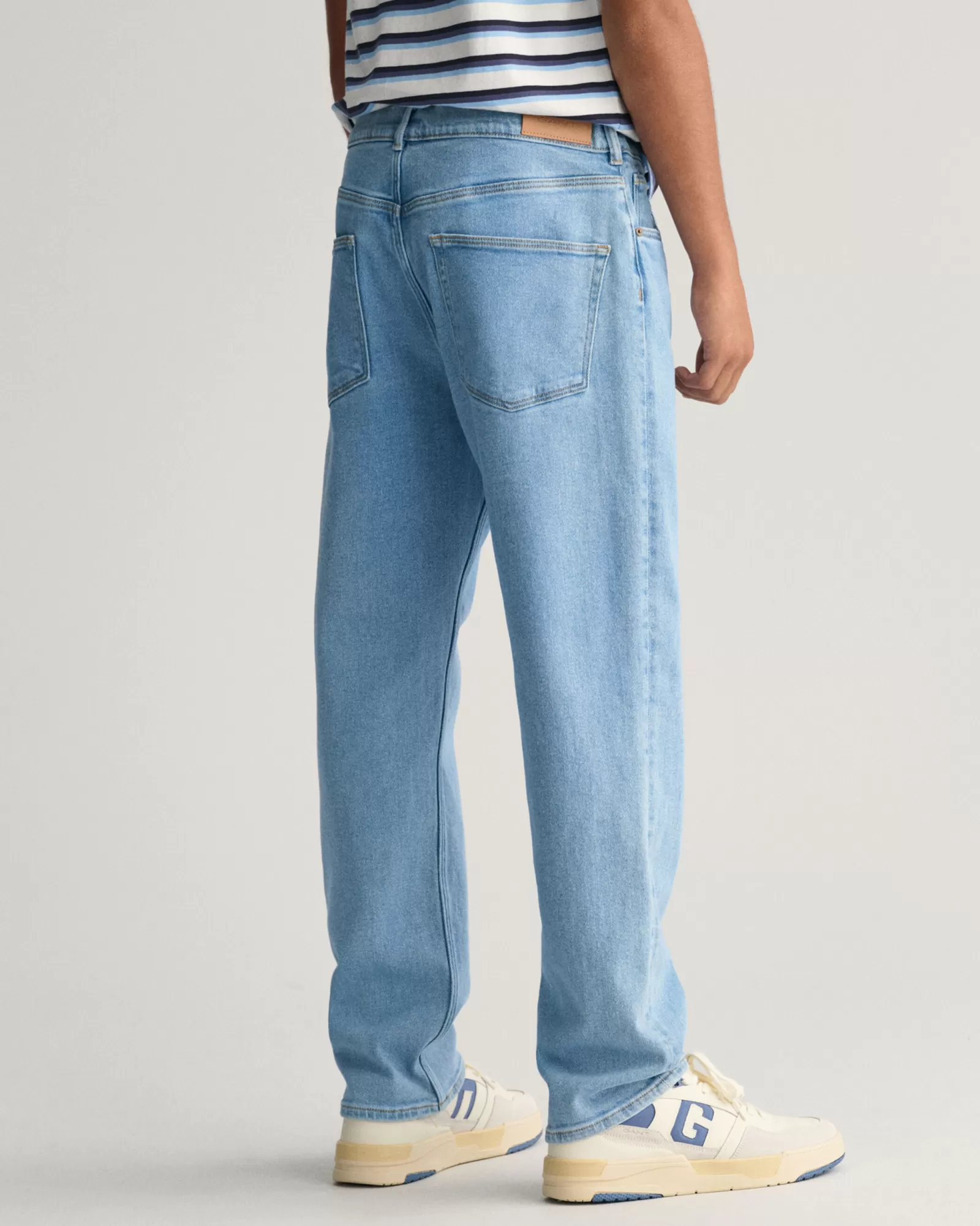 GANT Teen Boys Relaxed Fit Jeans | Barn Byxor