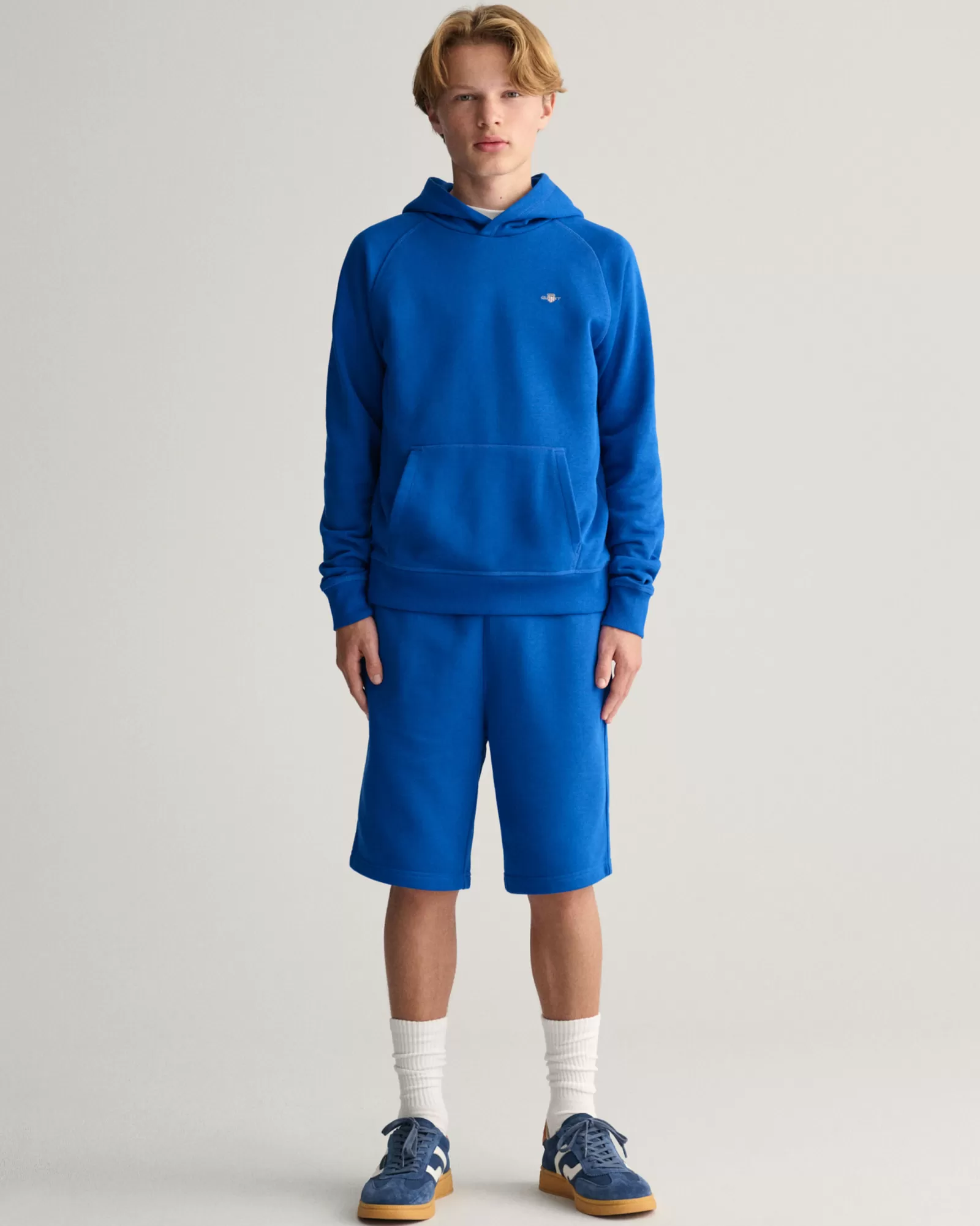 GANT Teen Boys Shield Sweat Shorts | Barn Shorts | Byxor