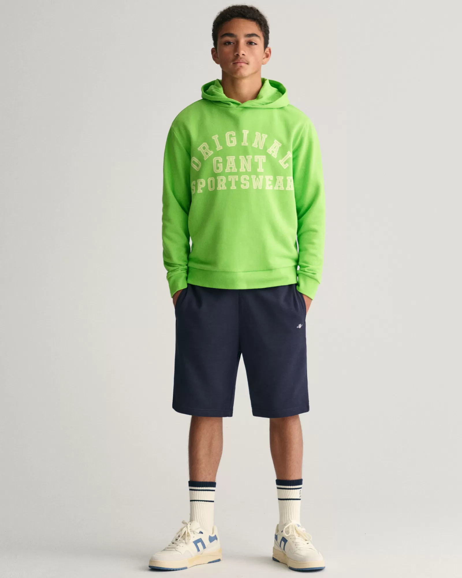 GANT Teen Boys Shield Sweat Shorts | Barn Byxor