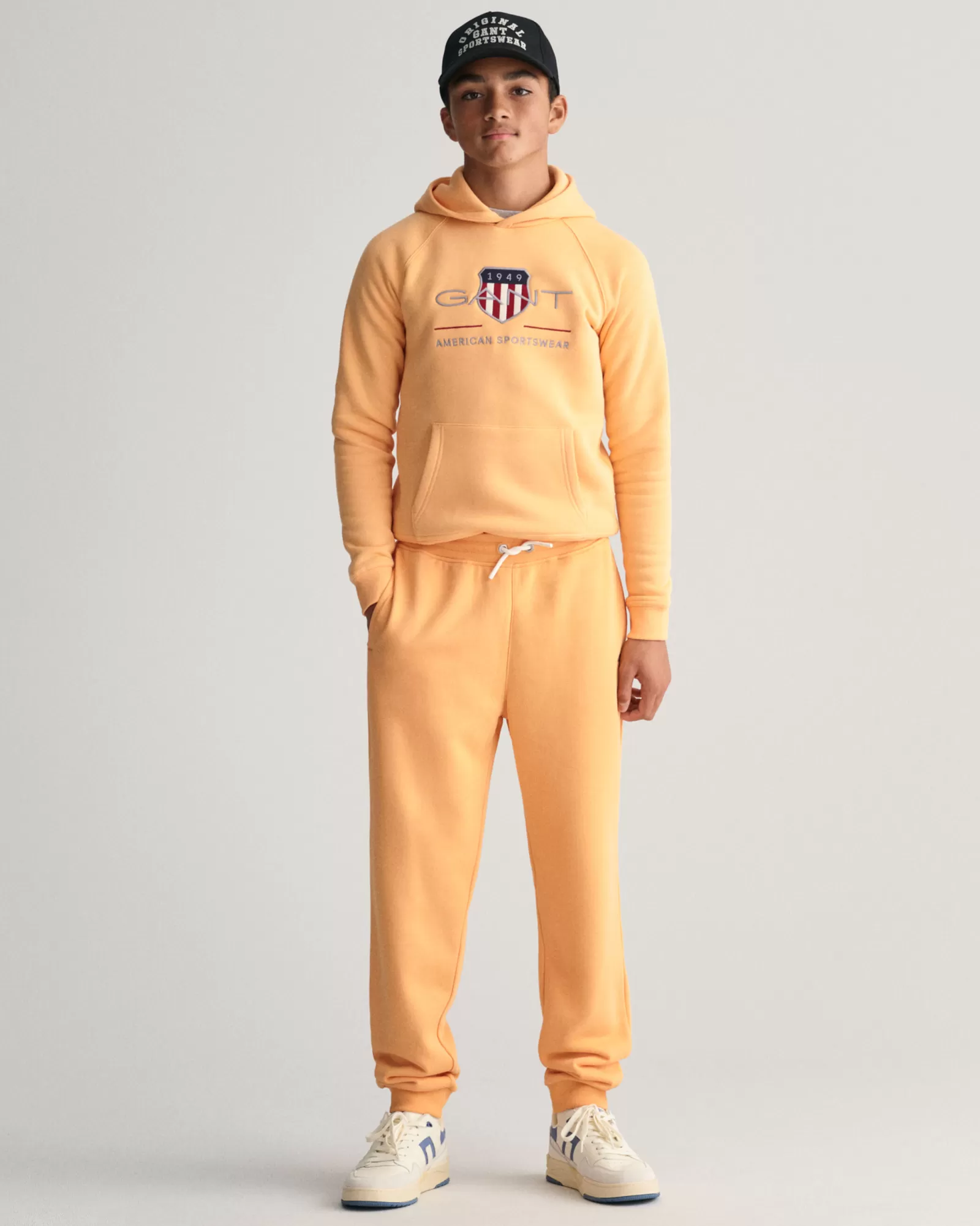 GANT Teen Boys Shield Sweatpants | Barn Byxor