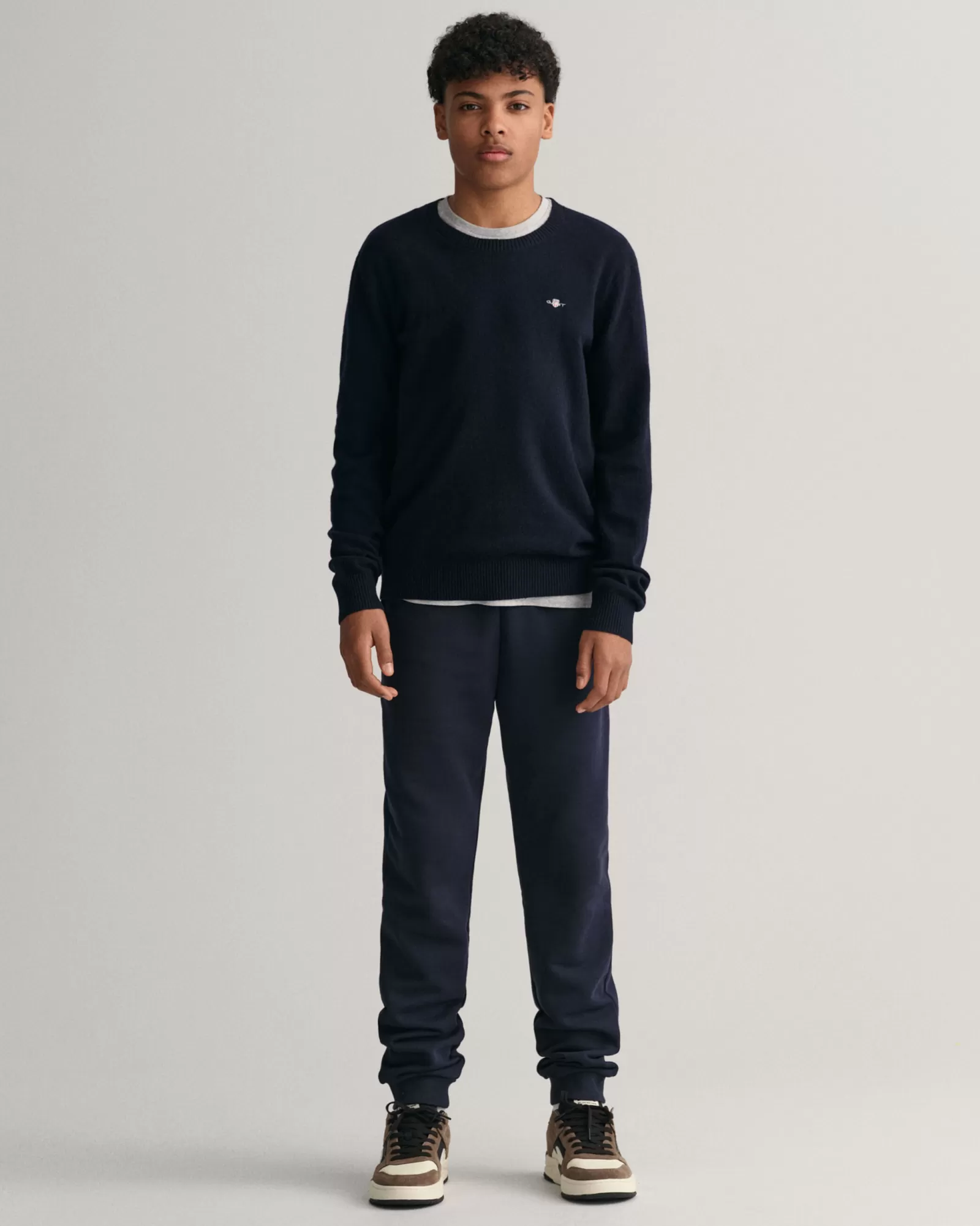 GANT Teen Boys Shield Sweatpants | Barn Byxor