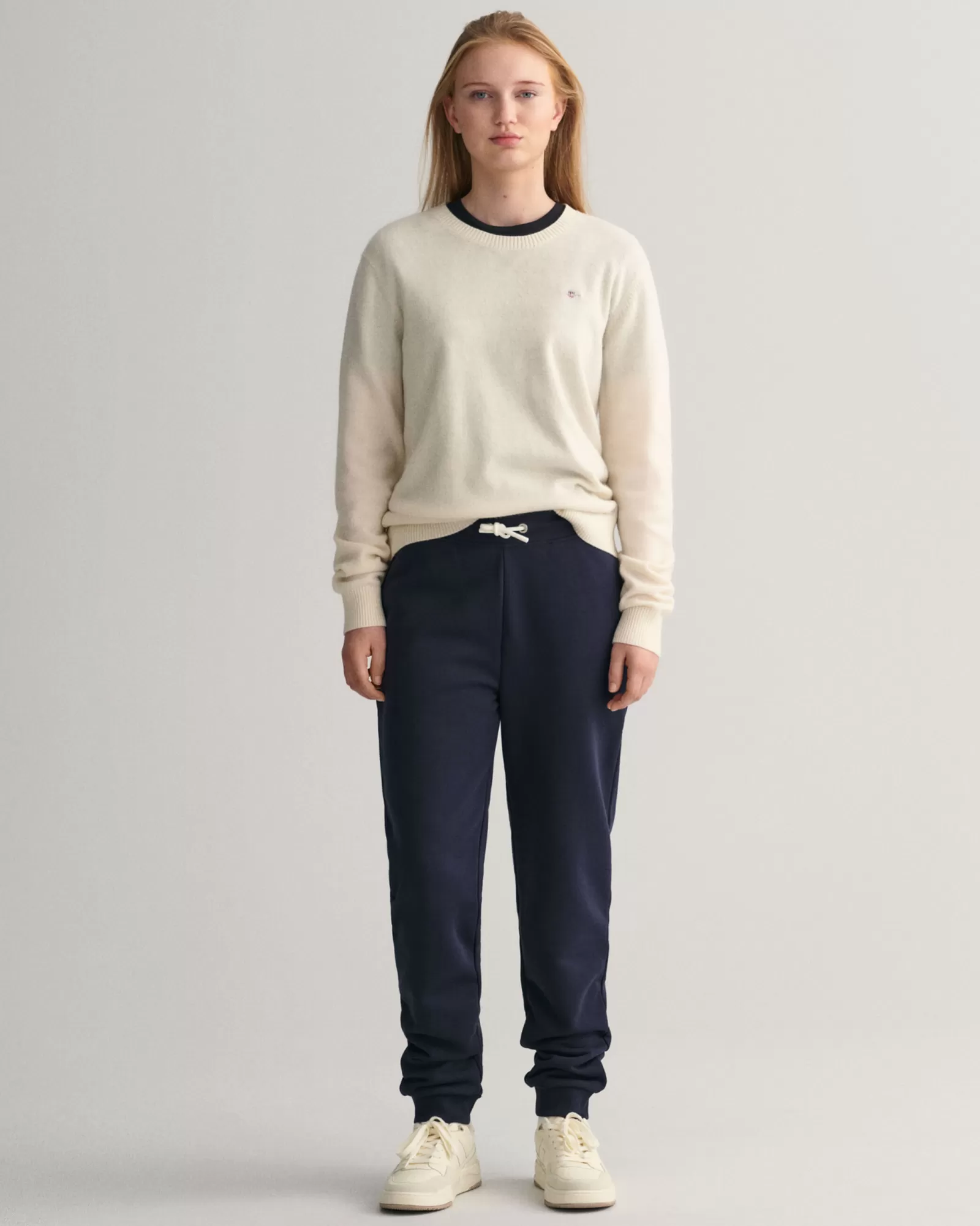 GANT Teen Boys Shield Sweatpants | Barn Byxor