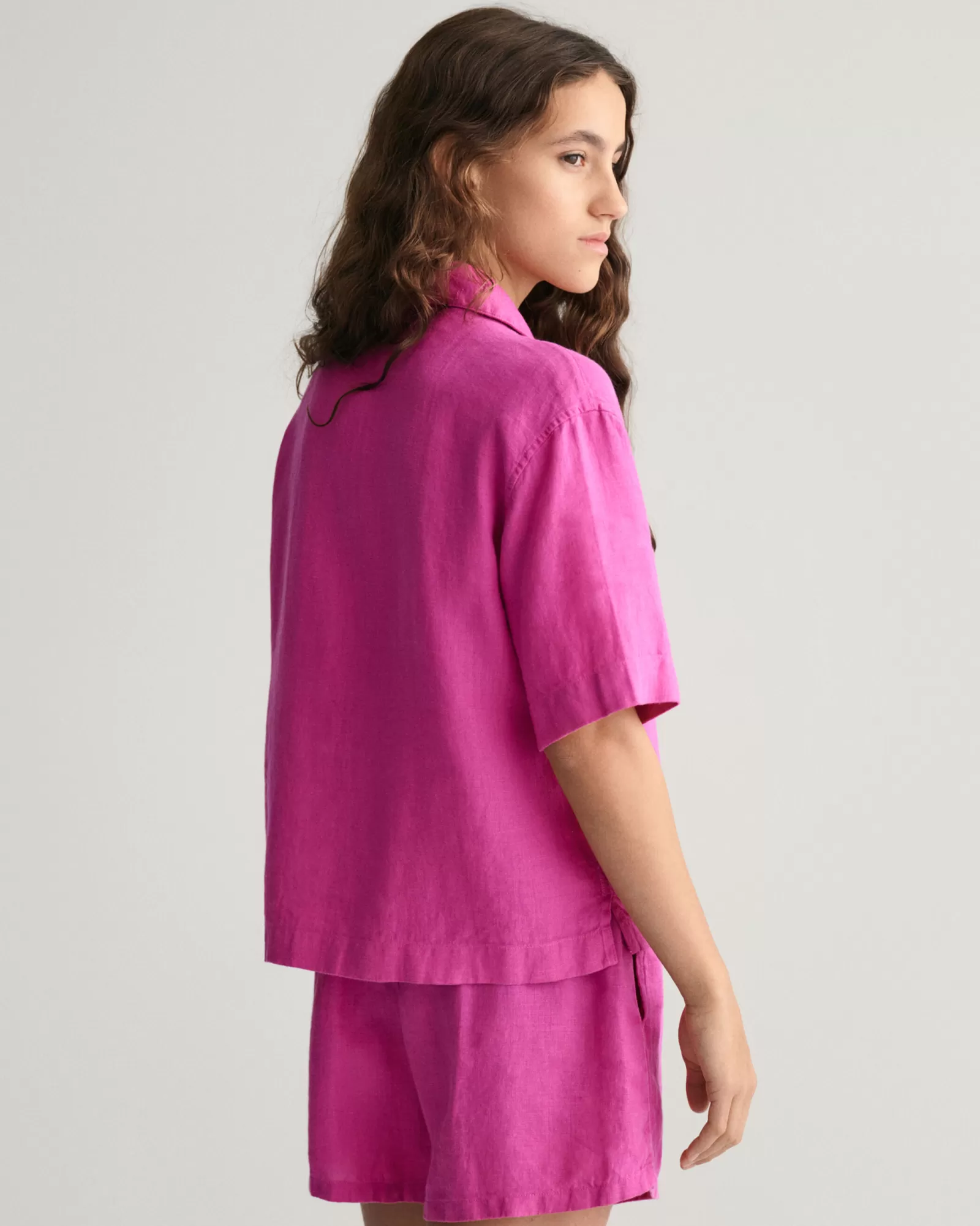 GANT Teen Girls Boxy Linen Short Sleeve Shirt | Barn Skjortor | Skjortor