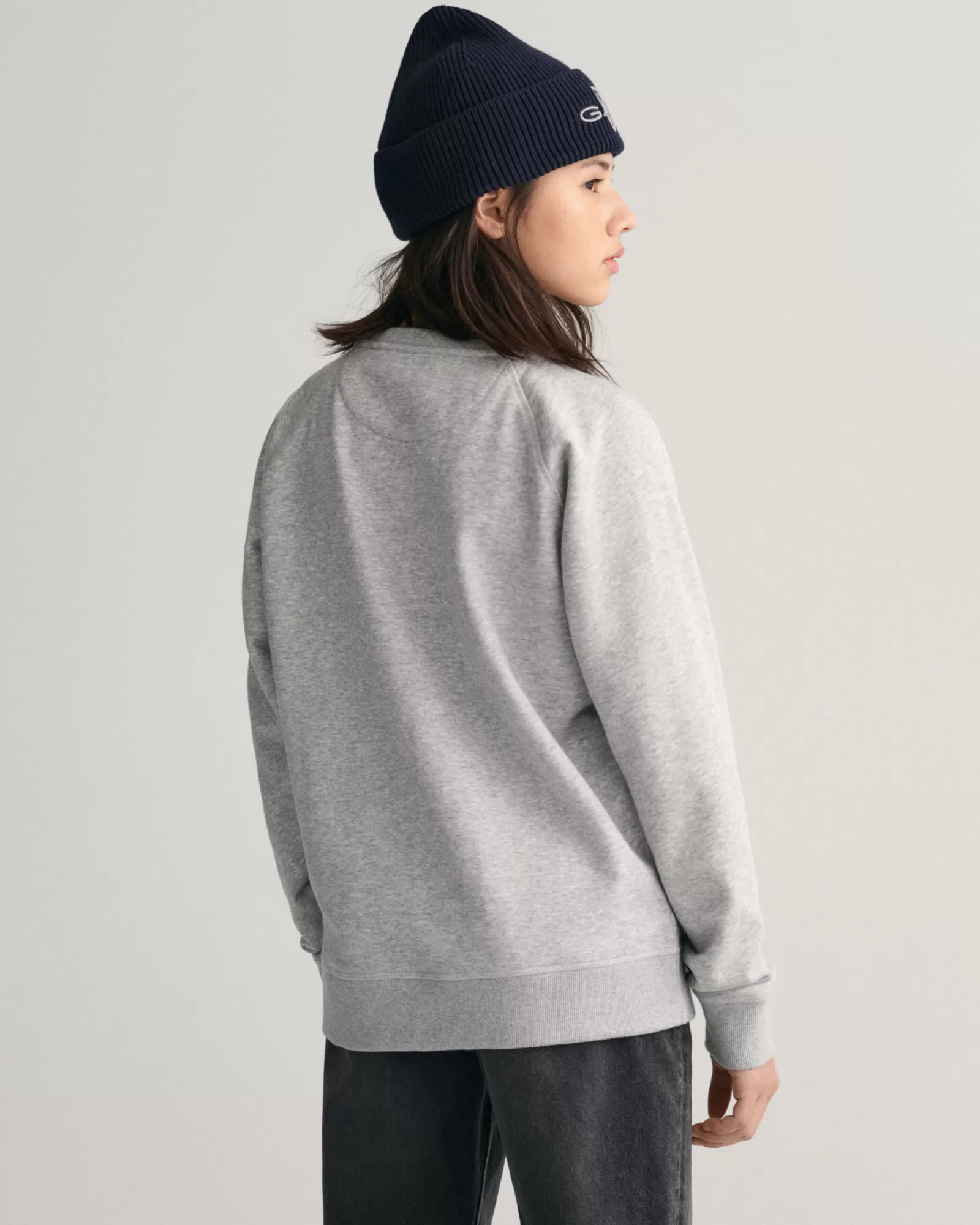 GANT Teens Shield Crew Neck Sweatshirt | Barn Hoodies & Tröjor | Hoodies & Tröjor