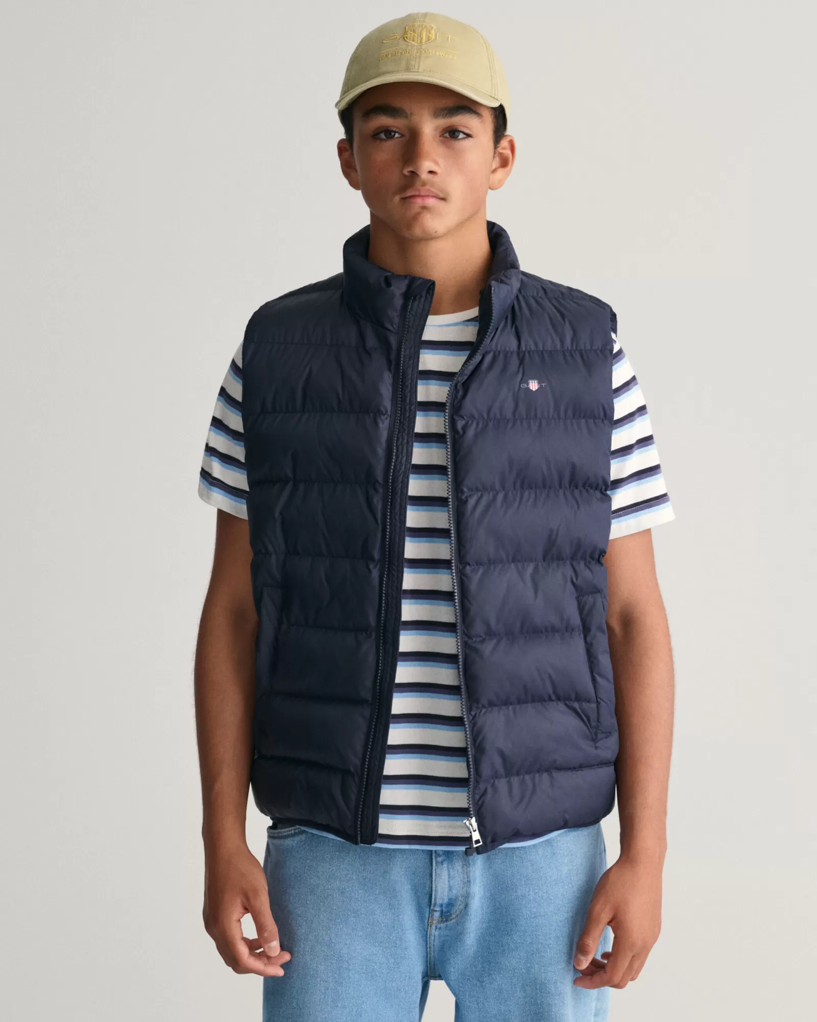 GANT Teens Shield Light Padded Vest | Barn Jackor