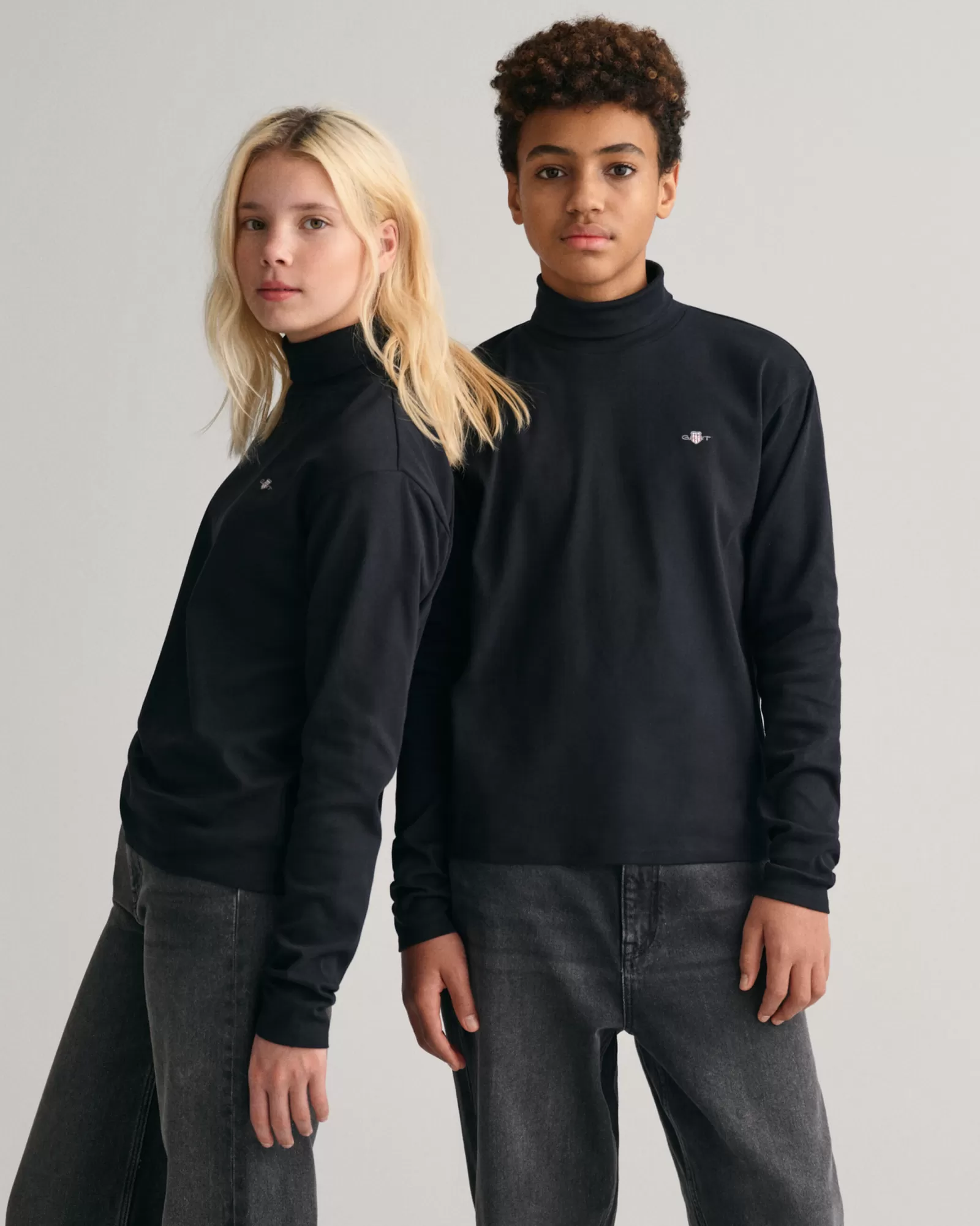 GANT Teens Shield Turtleneck Long Sleeve Top | Barn Hoodies & Tröjor | Hoodies & Tröjor