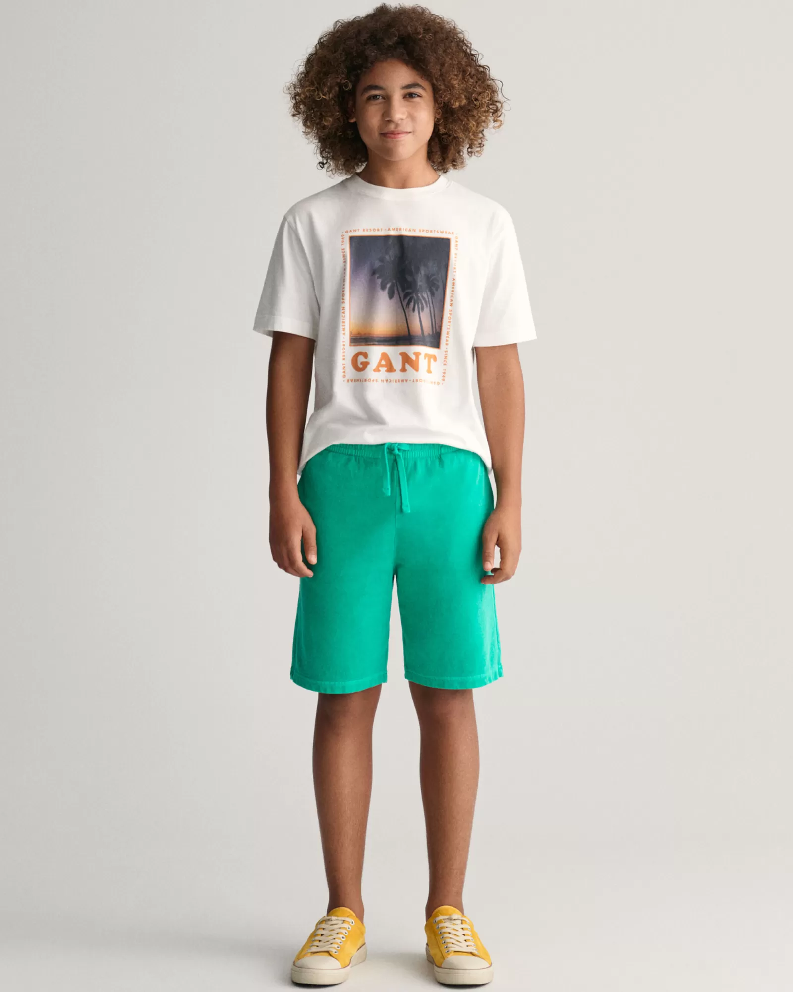 GANT Teens Sunfaded Sweat Shorts | Barn Shorts | Byxor