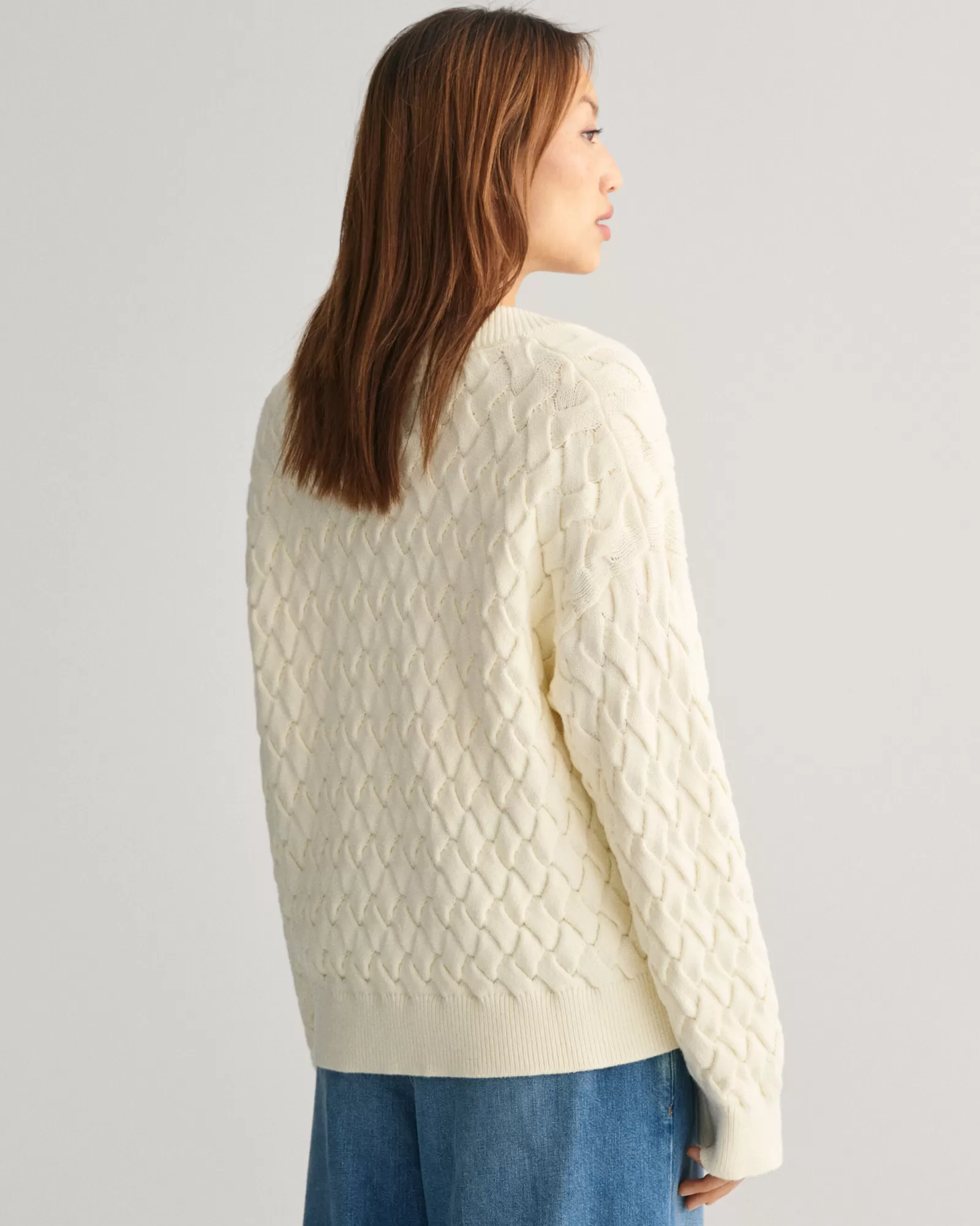 GANT Textured Cotton V-Neck Sweater | Stickat