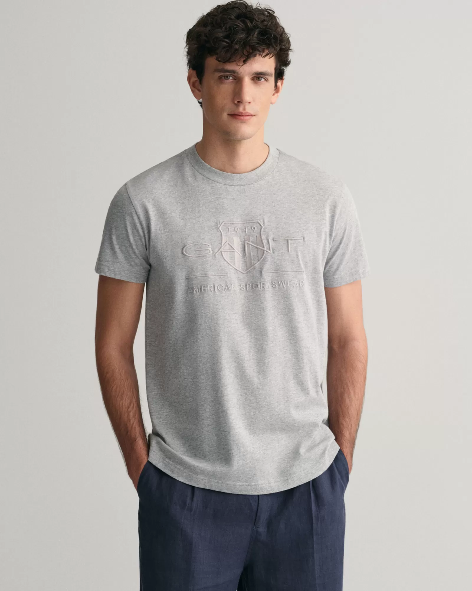 GANT Tonal Archive Shield T-Shirt | T-shirts