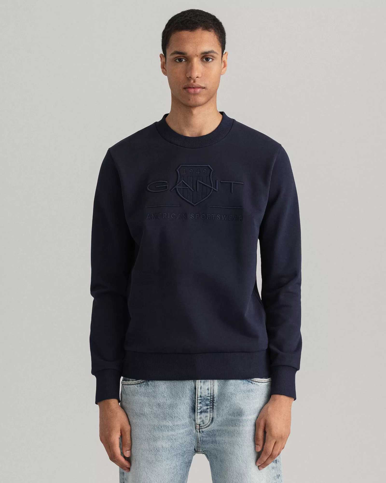 GANT Tonal Shield Crew Neck Sweatshirt | Hoodies & Tröjor