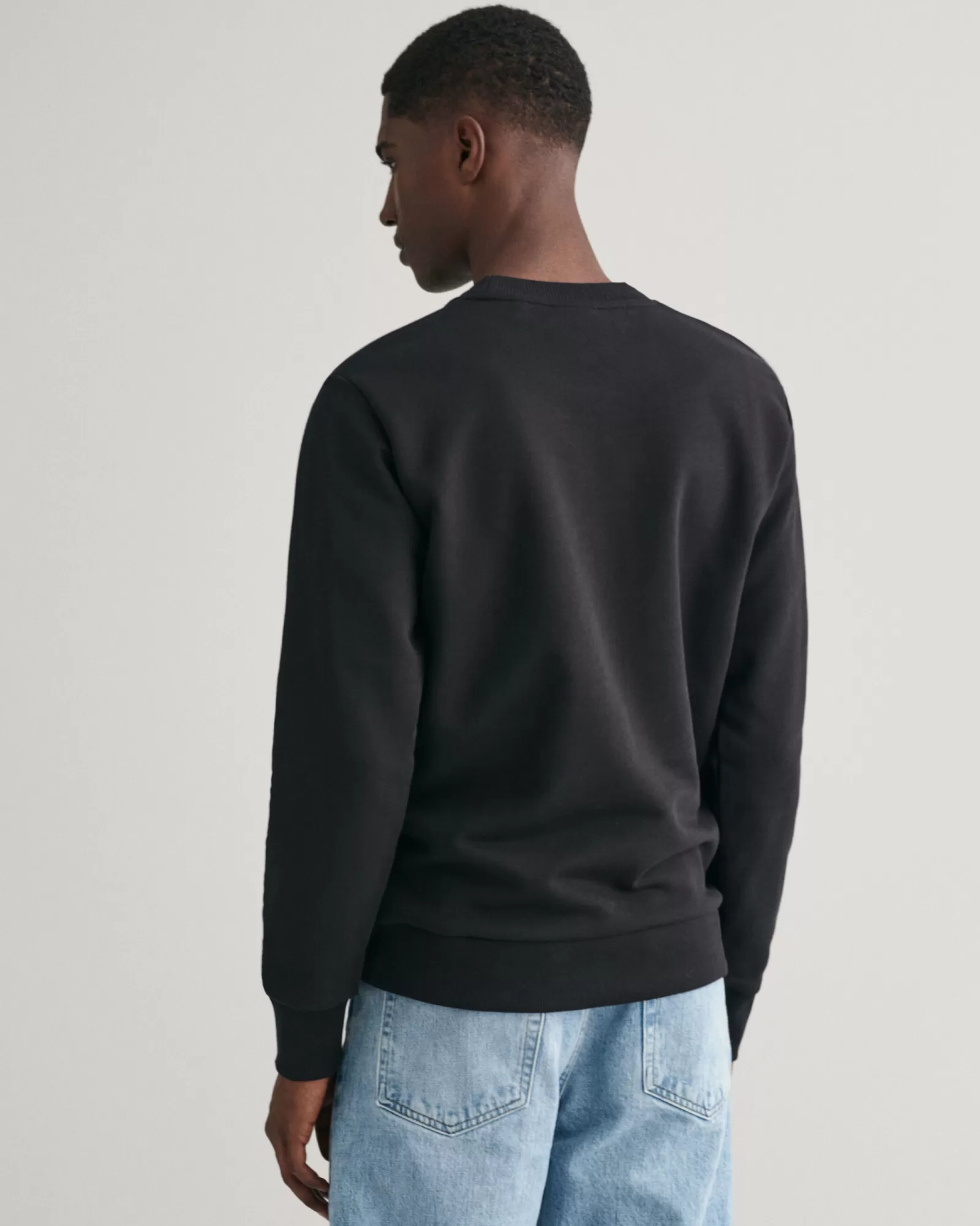 GANT Tonal Shield Crew Neck Sweatshirt | Hoodies & Tröjor