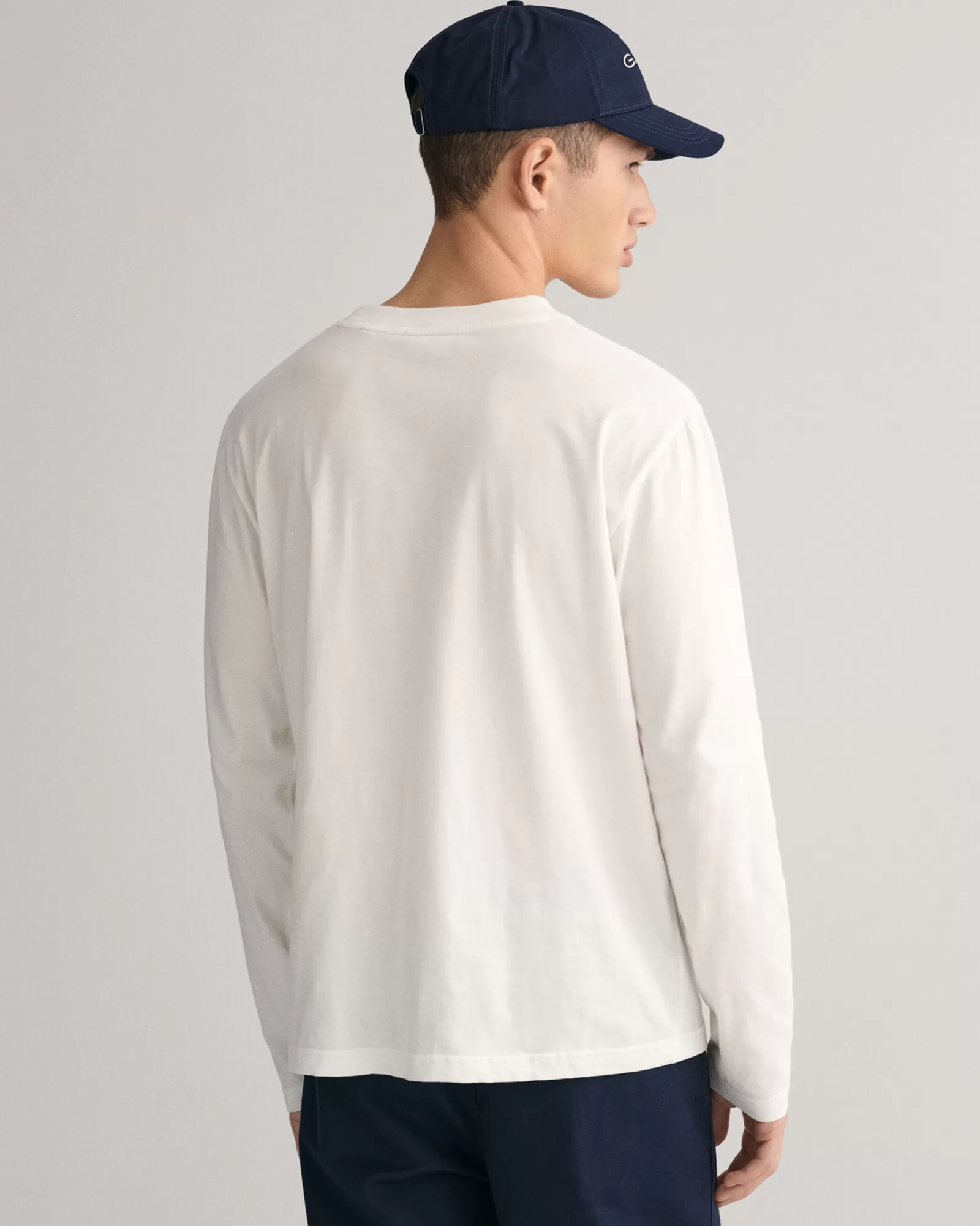 GANT Tonal Shield Long Sleeve T-Shirt | T-shirts