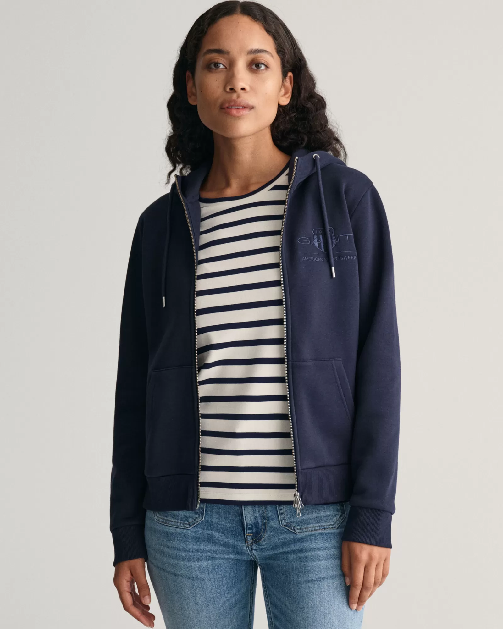 GANT Tonal Shield Zip Hoodie | Hoodies & Tröjor