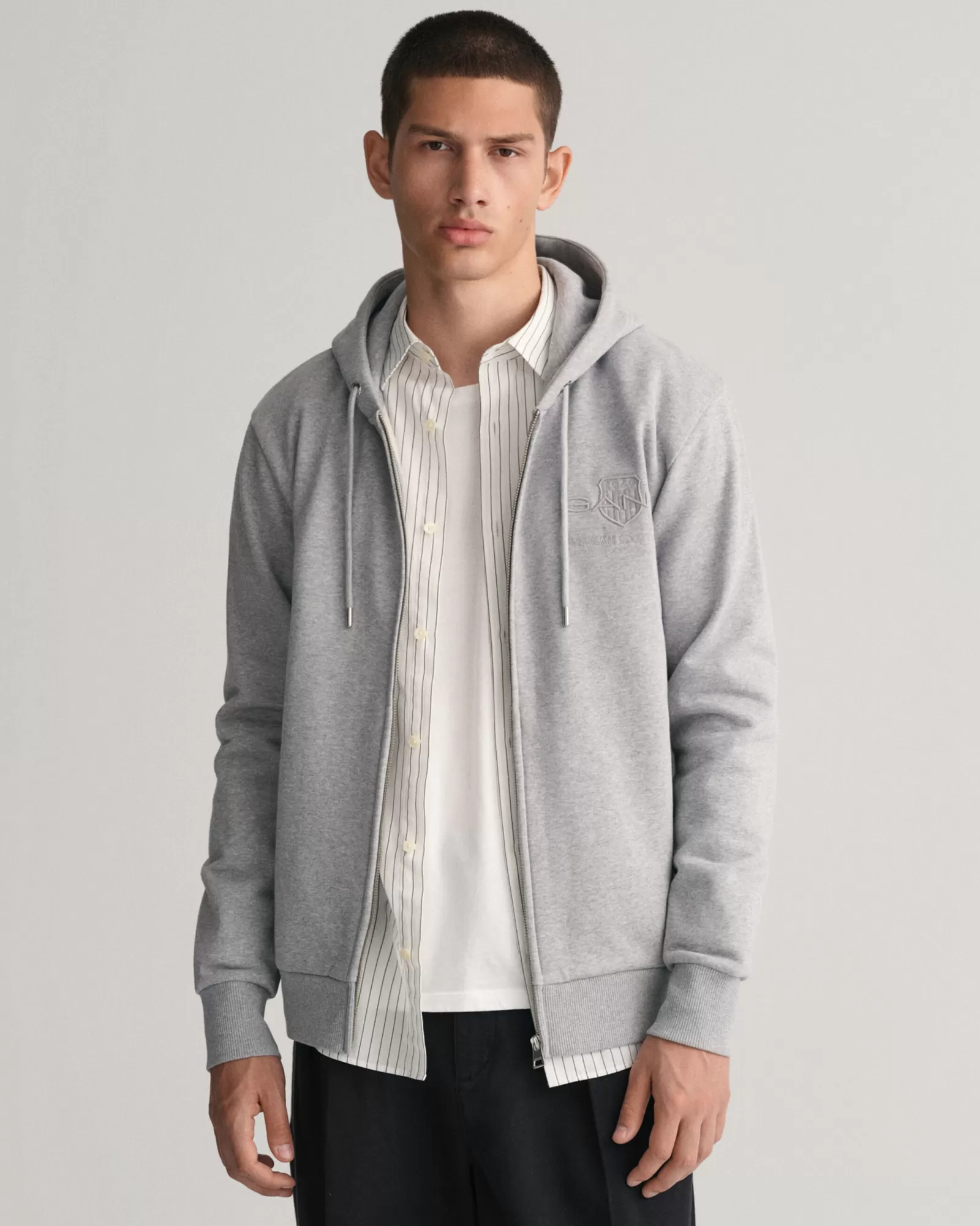 GANT Tonal Shield Zip Hoodie | Hoodies & Tröjor