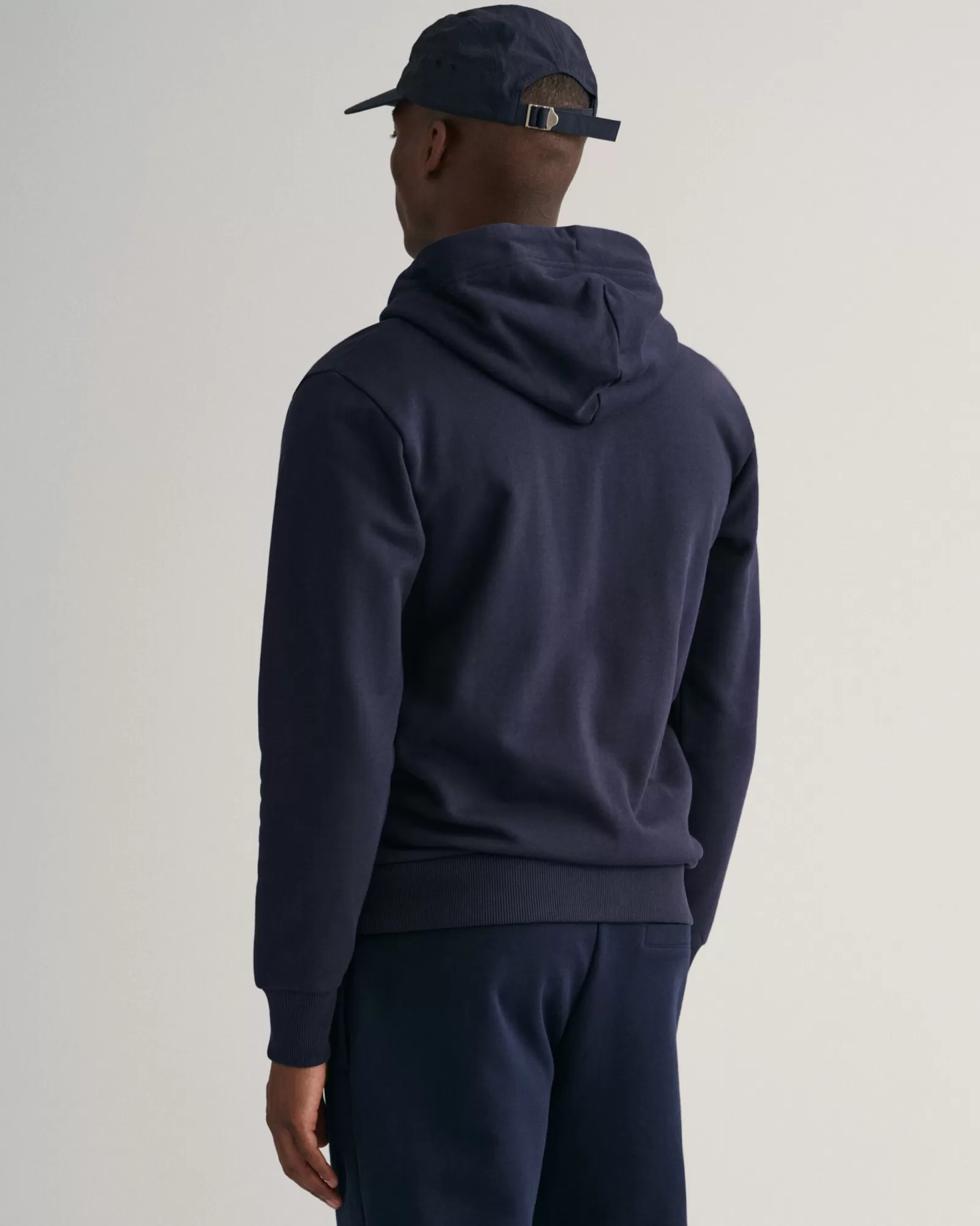 GANT Tonal Shield Zip Hoodie | Hoodies & Tröjor