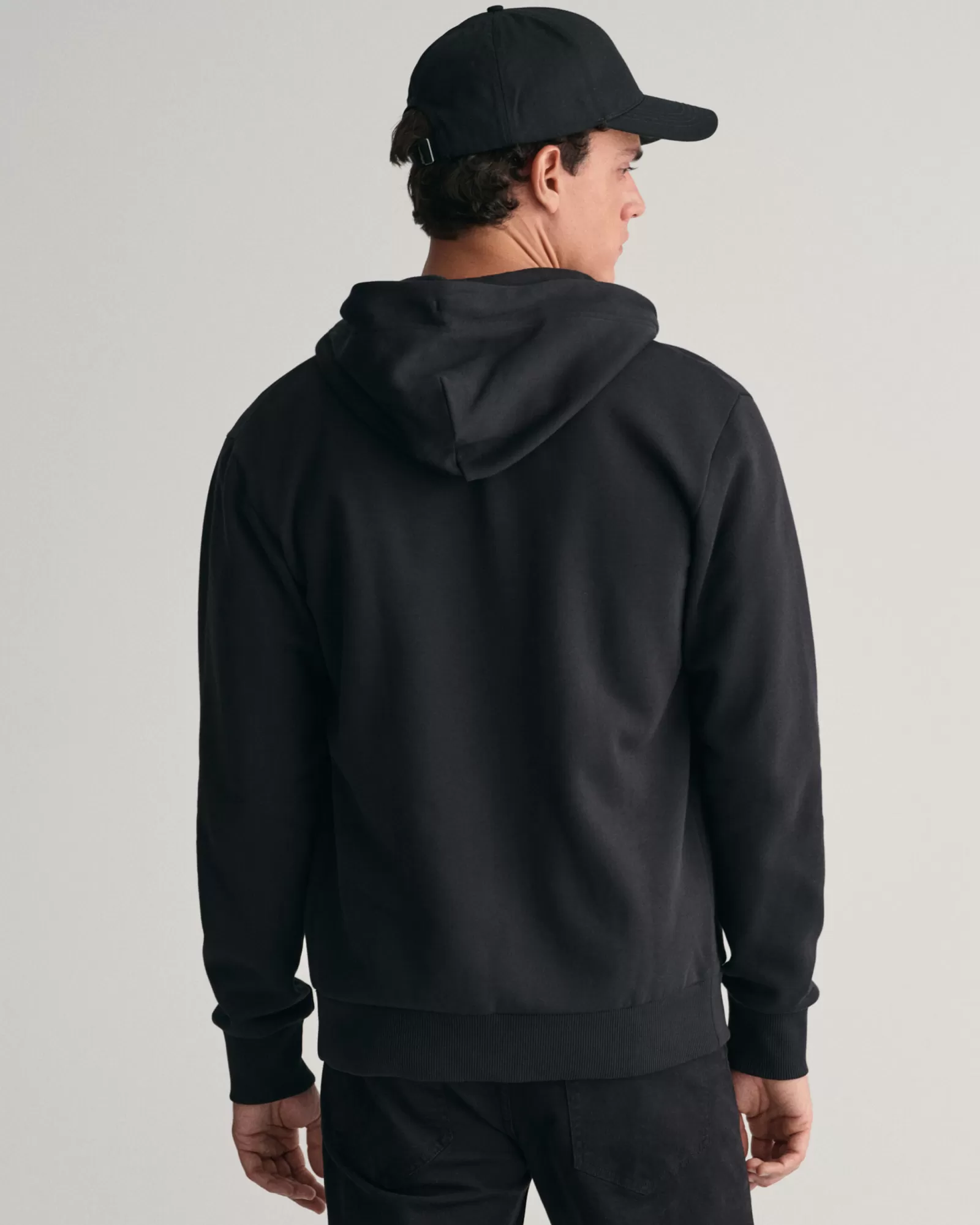 GANT Tonal Shield Zip Hoodie | Hoodies & Tröjor