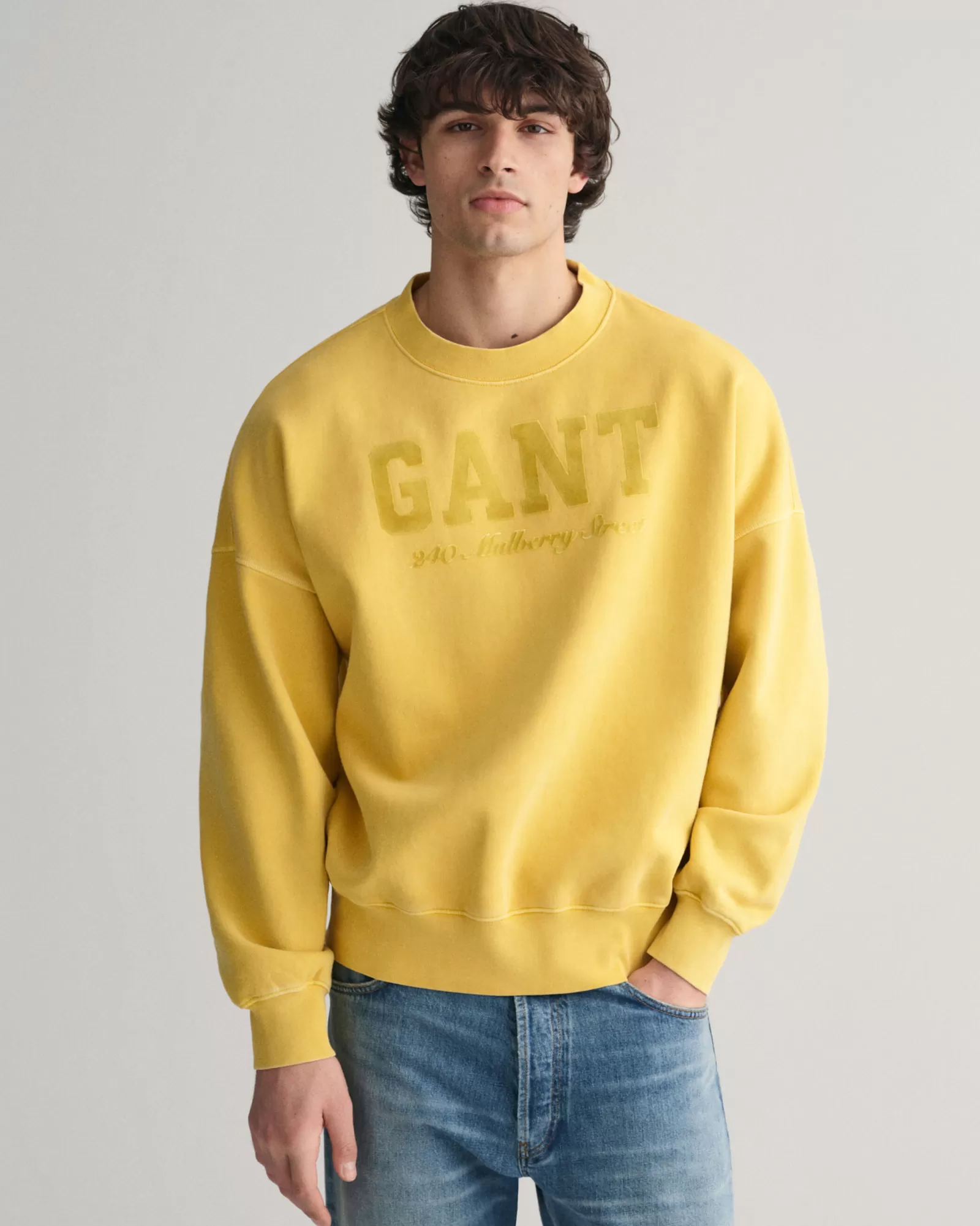 GANT Vintage Wash Crew Neck Sweatshirt | Hoodies & Tröjor