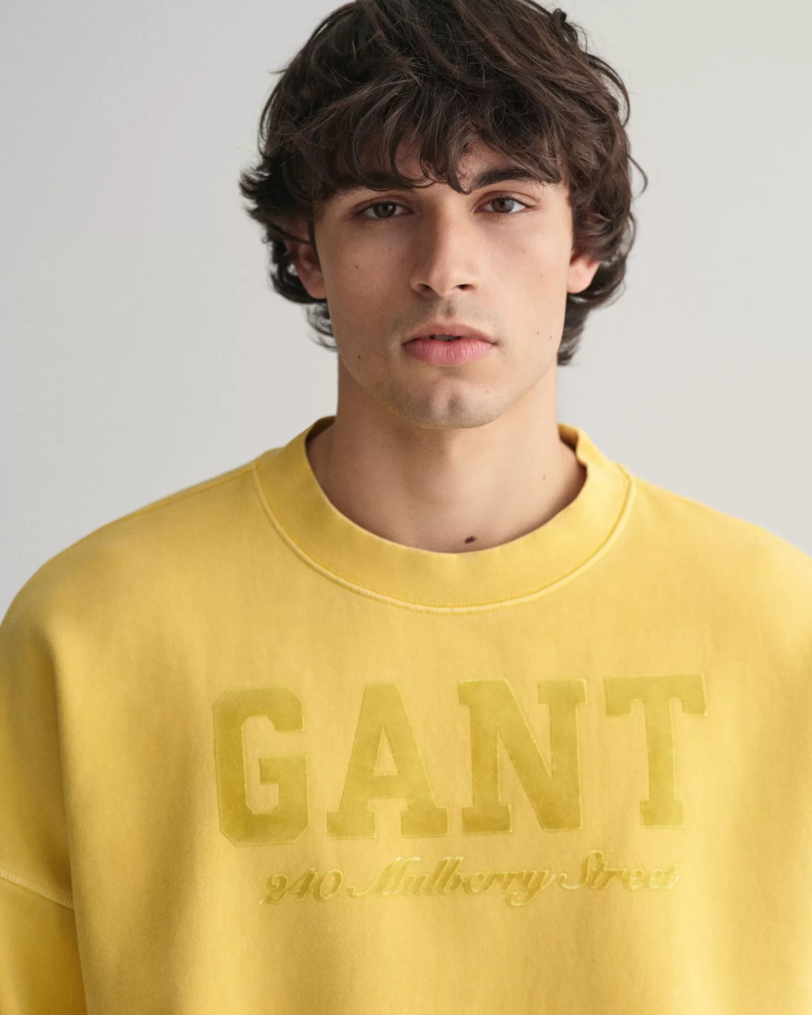 GANT Vintage Wash Crew Neck Sweatshirt | Hoodies & Tröjor